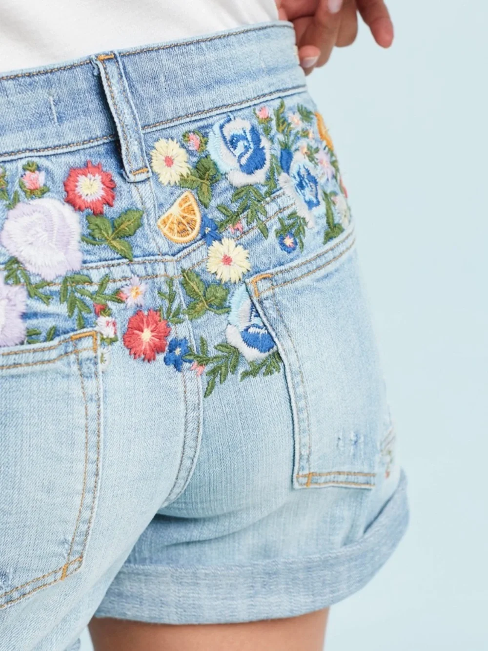 Anthropologie | Pilcro Slim Boyfriend Floral Embroidered Denim Shorts Size 25 - Picture 9 of 16